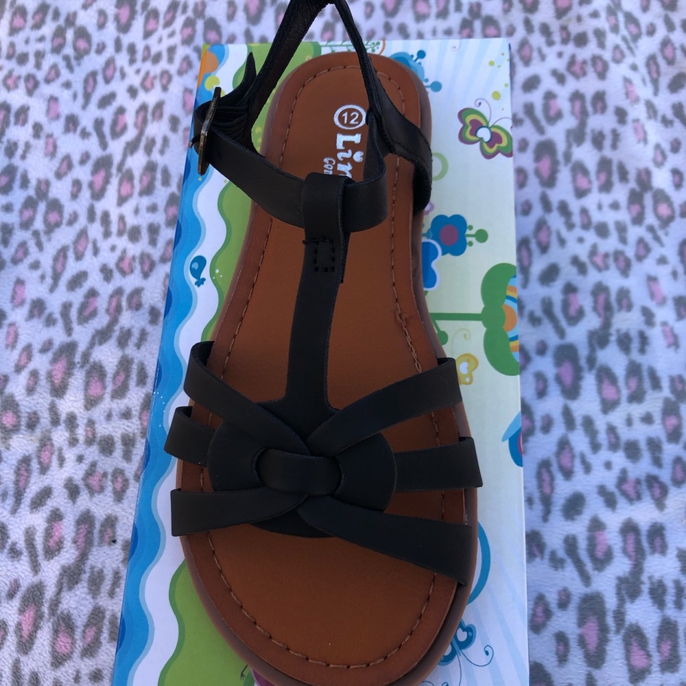 Black kid sandals